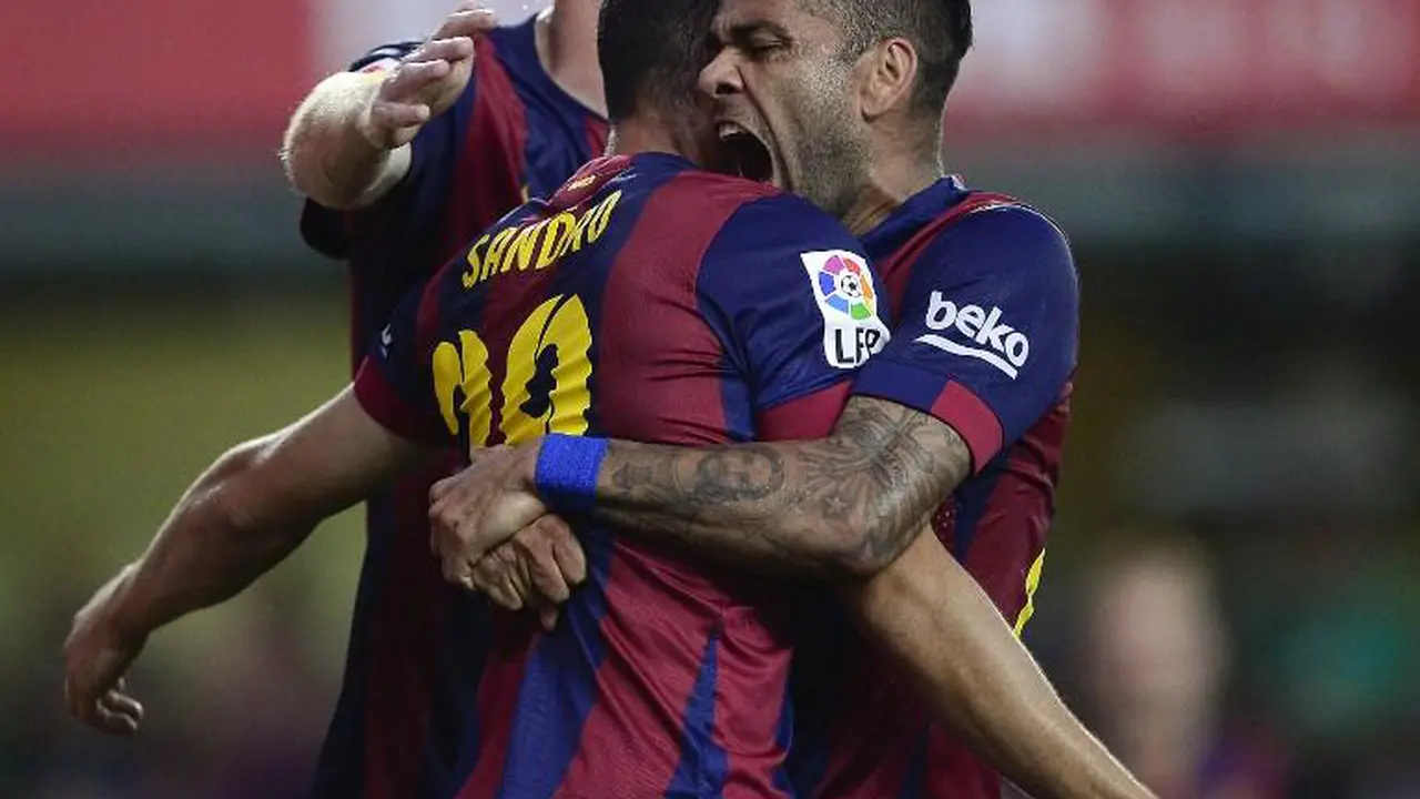 Dani Alves Real Madrid Barcelona Luis Suarez