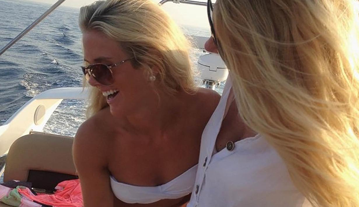 Penampilan Silje Norendal berbikini saat berlibur di Marbella, Spanyol. (Bola.com/Instagram/SiljeNorendal)