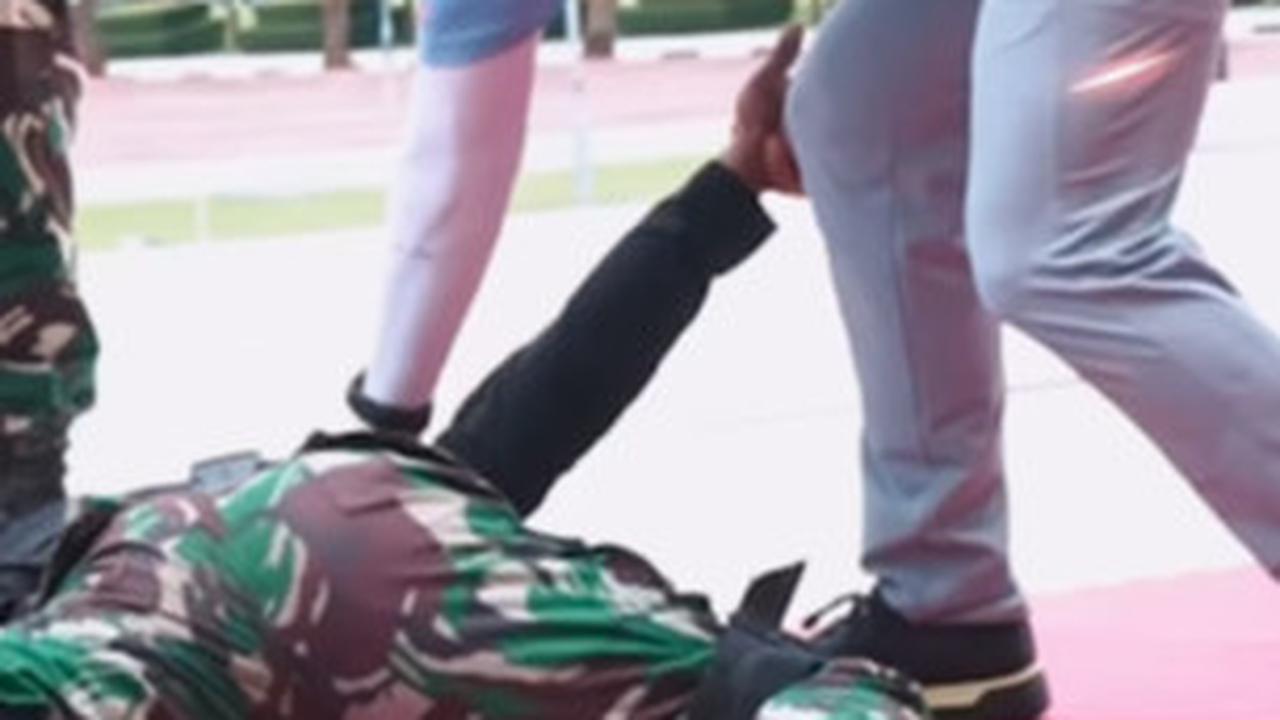 Lihai Bela Diri, Panglima TNI Banting Prajurit saat Latihan 'Saya Sangat Fokus Dalam Mengembangkan Latihan Bela Diri Taktis