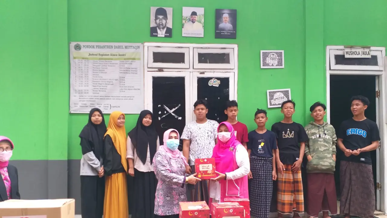 Bantu Sesama saat Pandemi Covid-19, Persaudaraan Isteri Anggota DPR Gelar Baksos