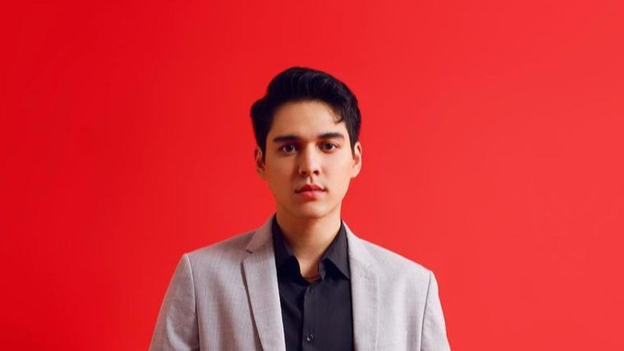 "Kisah Cinta Maxime Bouttier & Luna Maya: Setahun Berlalu, Ucapan Manis yang Menggetarkan!"