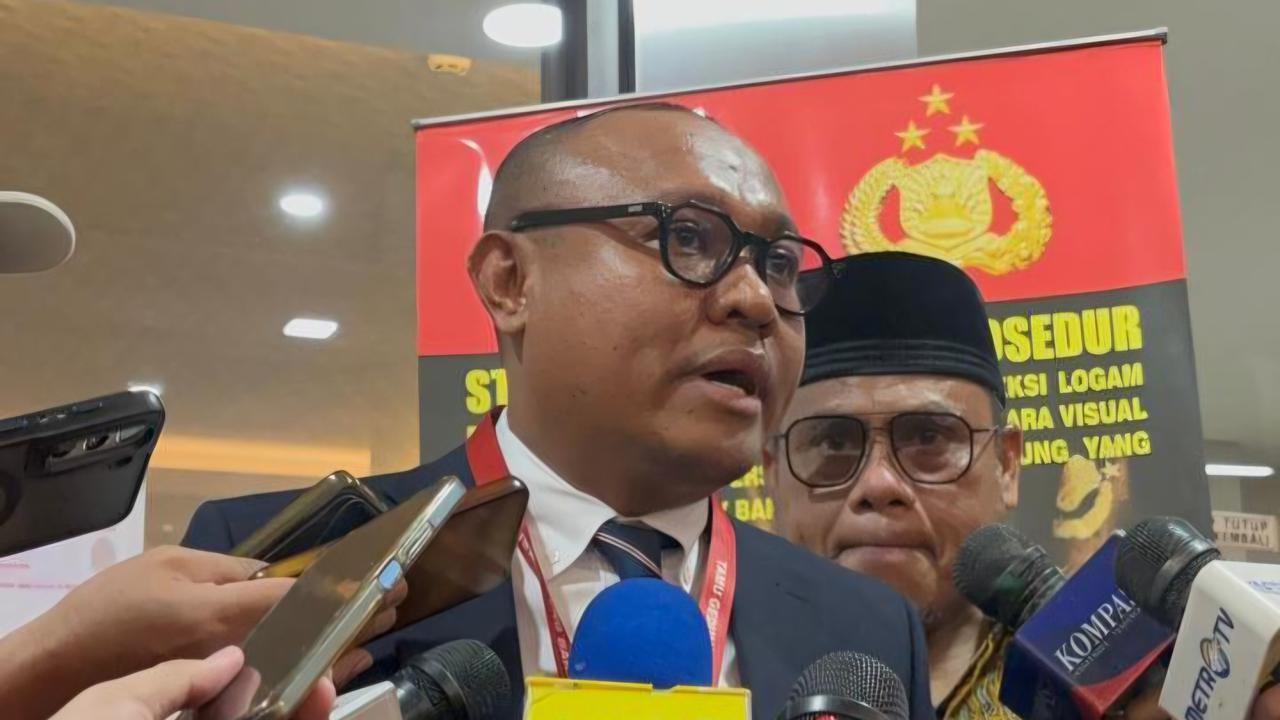 Kuasa hukum Wakil Presiden ke-10 dan ke-12 RI Jusuf Kalla (JK), Abdul Haji Talaohu, mendatangi Bareskrim Polri, Senin (6/4/2026)