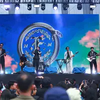 Feast tampil di Joyland Festival 2024 copyright/fimela/Andrian Putra