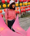 Anisa Rahma benar-benar puas berkeliling JFK karena menemukan sesuatu yang tak terduga. (Nizar Zulmi/Bintang.com)