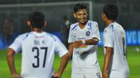 Titan Bagus merupakan pemain termuda di Arema. (Bola.com/Iwan Setiawan)