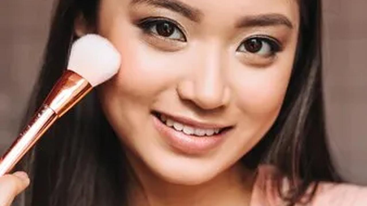 4. Blush yang Tepat