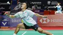 Aksi Anthony Ginting saat melawan wakil Belgia, Julien Carraggi pada babak 32 besar Indonesia Masters 2026 di Istora Senayan, Jakarta, Rabu (21/1/2026).