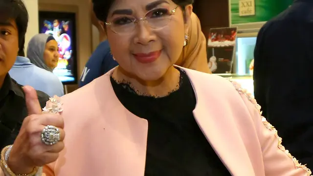 [Bintang] Titiek Puspa
