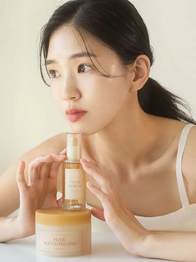 Cuma Butuh Dua Skincare untuk Atasi Kulit Sensitif, Apa Saja?