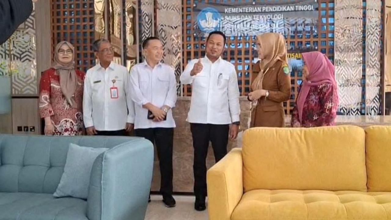 Gubernur Harum Wajibkan Dosen dan Pejabat Kaltim Tempuh S3, Siapkan SDM Unggul Lewat Program Gratispol
