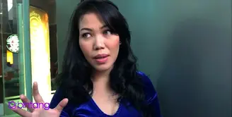 Meski telah menutup pintu untuk rujuk, namun istri Krisna Mukti, Devi Nurmayanti menuntut Krisna untuk memenuhi biaya hidupnya.