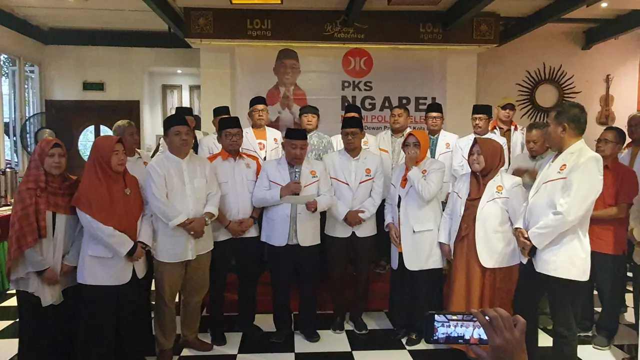 Dewan Pakar Partai Keadilan Sejahtera (PKS) Kota Depok mendeklarasikan dan mengiklarkan untuk memenangkan Imam Budi Hartono pada Pilkada Kota Depok 2024.
