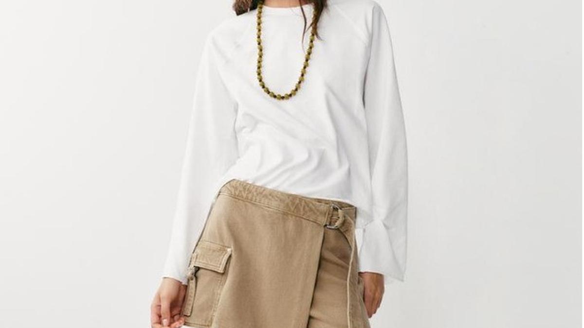 Cargo Skirt, Rok Fungsional dengan Detail Banyak Saku