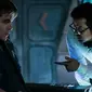 Sutradara Justin Lin dan aktor Chris Pine saat syuting Star Trek Beyond. (screenrant.com)