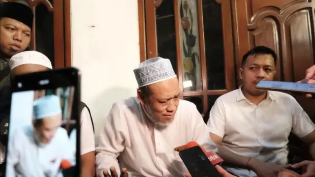 Pengasuh Ponpes Al Khoziny di Sidoarjo, Jawa Timur, KH Abdus Salam Mujib.