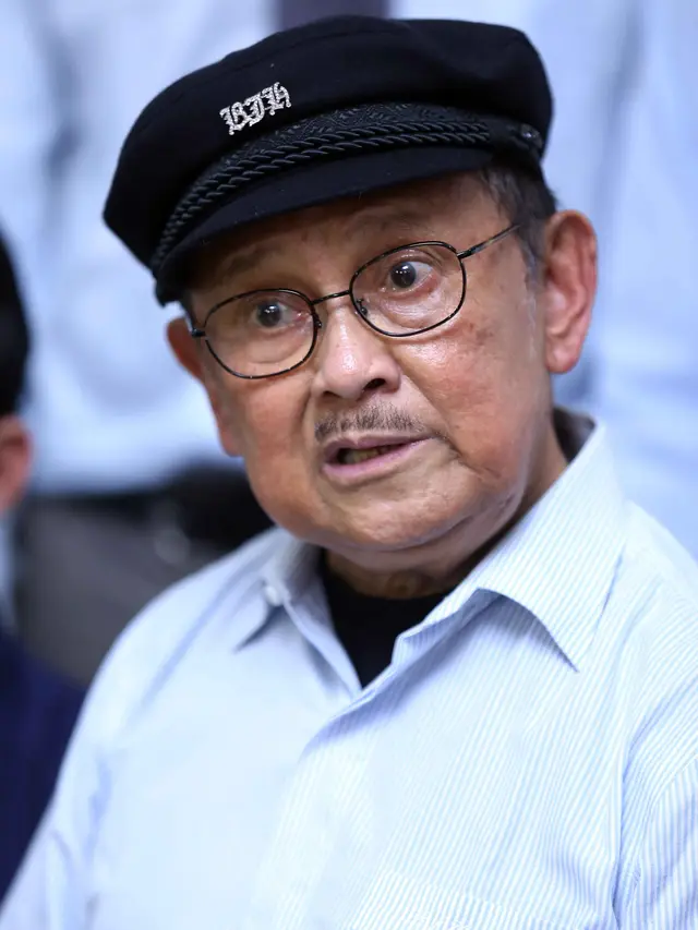[Bintang] Habibie
