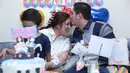 Hari Jumat 11, November tepat lima tahun usia pernikahan Nindy Ayunda. Aska yang dikenal Nindy bukan sosok romantis tiba-tiba berubah menjadi manis dan memberikan kejutan. (Adrian Putra/Bintang.com)