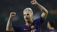 Ivan Rakitic menerima gaji sebesar 130.000 pound sterling per minggu dengan durasi kontrak hingga 2021. (AFP/Cristina Quicler)