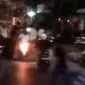 Tim Polrestabes Makassar membubarkan tawuran antar geng motor. Jelang Hari Raya Idul Adha, pasar hewan kurban di Kulonprogo lengang.