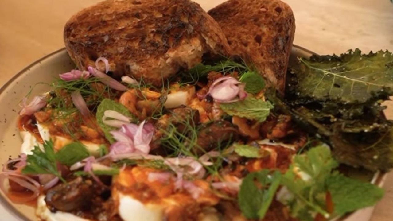 7 Potret Sherina Munaf dan Chef Renatta Moeloek Masak Turkish Eggs, Seperti Apa Keseruannya?