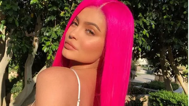Ini Tampilan Mama Keren ala Kylie Jenner