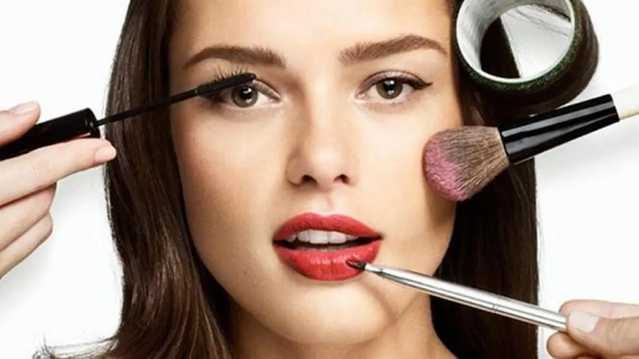 Tips Makeup yang Nggak Berlebihan untuk ke Kantor