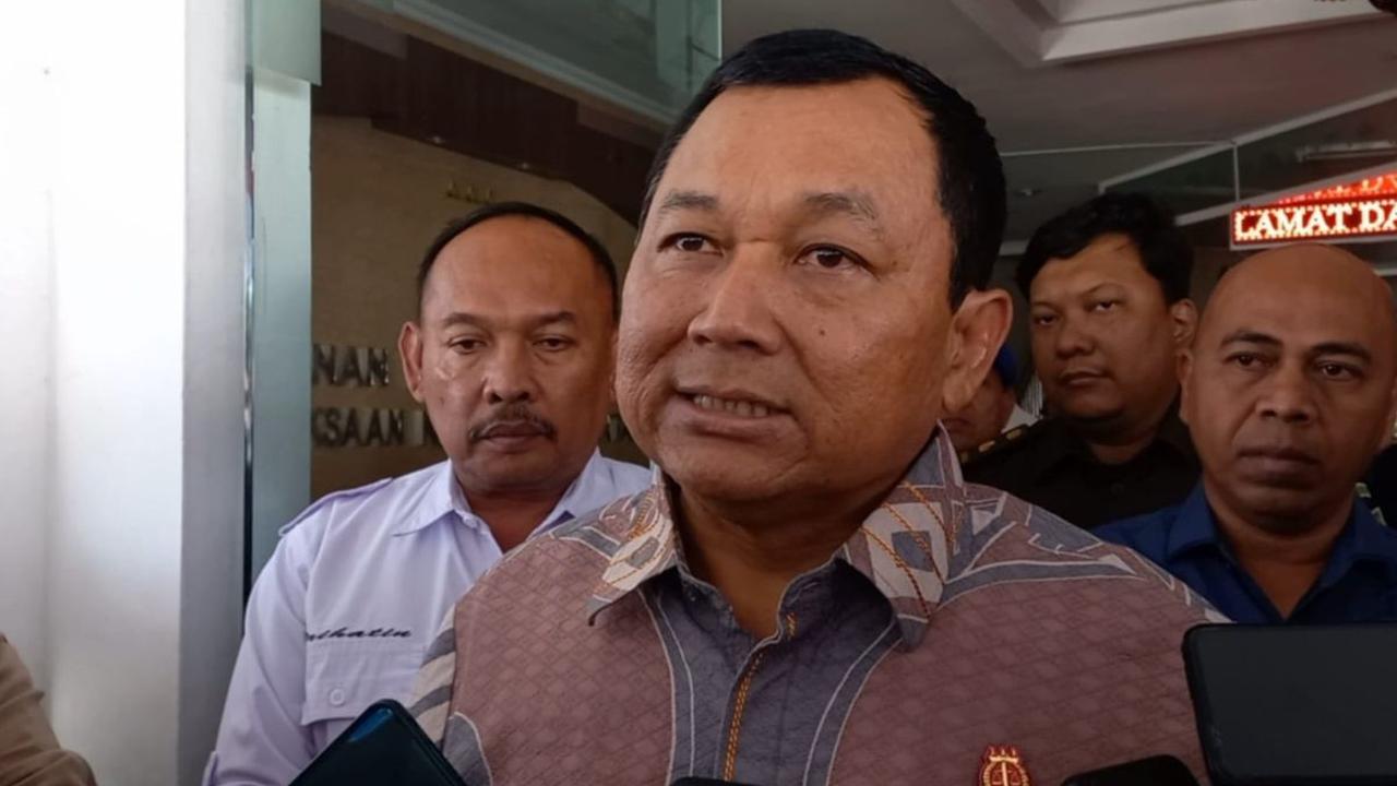 Berdasarkan putusan pengadilan yang telah inkrah, Benny Tjokro dibebani uang pengganti sebesar Rp6 triliun. Sedangkan terpidana Heru Hidayat sebesar Rp10 triliun.