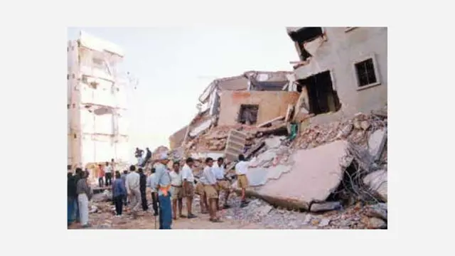 Gempa Bumi Gujarat 2001 (Foto: Wikipedia)