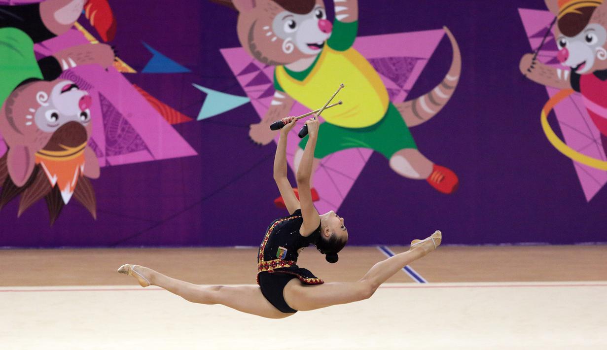 Sejak 2019, Sutjiati meninggalkan Amerikat Serikat dan berpindah kewarganegaraan guna kembali ke kampung sang ayah di Lampung. Dia rela keluar dari timnas senam AS agar bisa membela Indonesia. (PB PON XX PAPUA/Nicklas Hanoatubun)