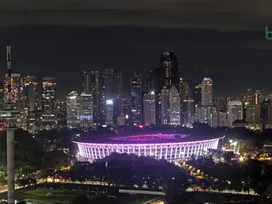 Pemandangan Stadion Utama GBK sebelum pemadaman lampu di Kawasan DPR-MPR Jakarta, (24/3/2018). Earth Hour 2018 menjadikan Stadion Utama GBK sebagai ikon menyambut Asian Games 2018. (Bola.com/Nick Hanoatubun)