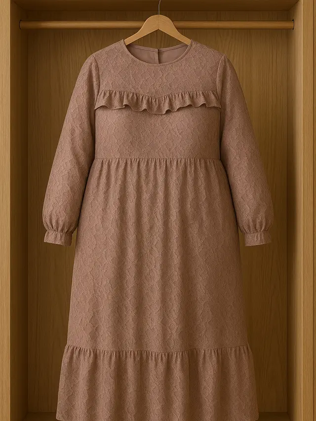 Inspirasi Tren Dress Brokat untuk Orang dengan Lengan Besar/via ChatGPT