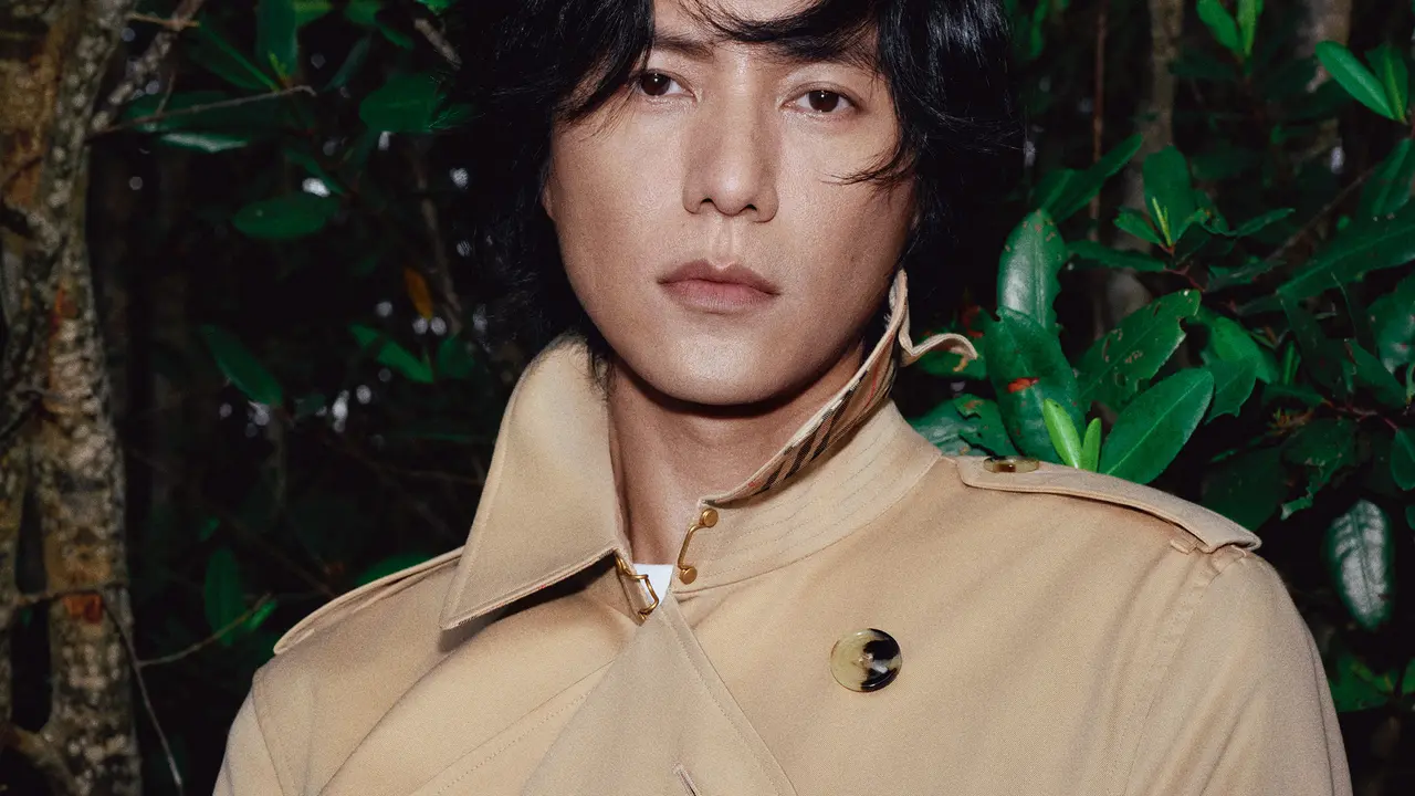 Aktor China Chen Kun Jadi Brand Ambassador Terbaru Burberry, Bawa Misi Konservasi Alam di Hutan Mangrove China