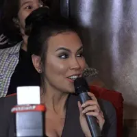 Reaksi Sophia Latjuba soal berduet dengan band NOAH.