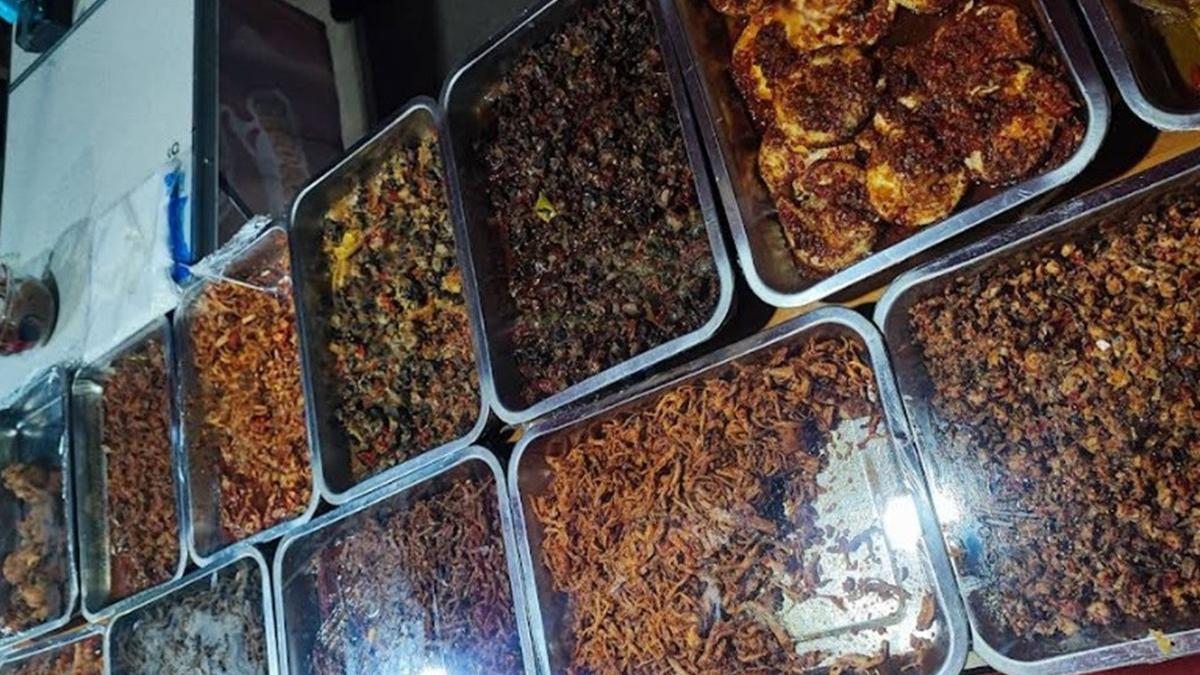 8 Rekomendasi Tempat Makan Nasi Sambal di Jogja, Rasa Pedasnya Bikin Nagih Pingin Balik
