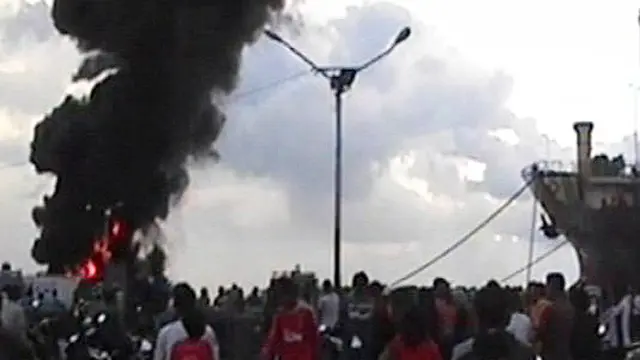 Kapal Pengangkut BBM di Madura Hangus Terbakar