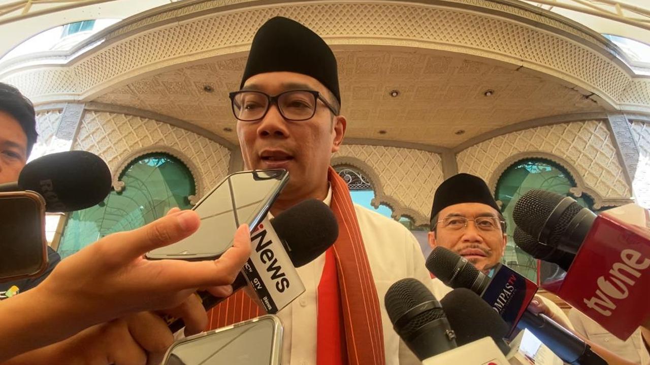 Puji Revilitasi Pedestrian Era Anies, Ridwan Kamil Janji Tambah Trotoar 4 Kali Lipat