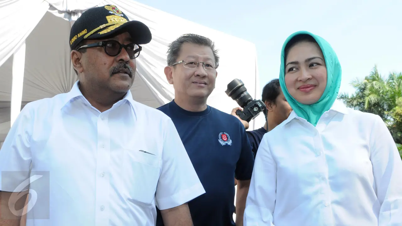 20151209-Pilkada Serentak, Sejumlah Pejabat Tinjau Kesiapan TPS di Tangsel