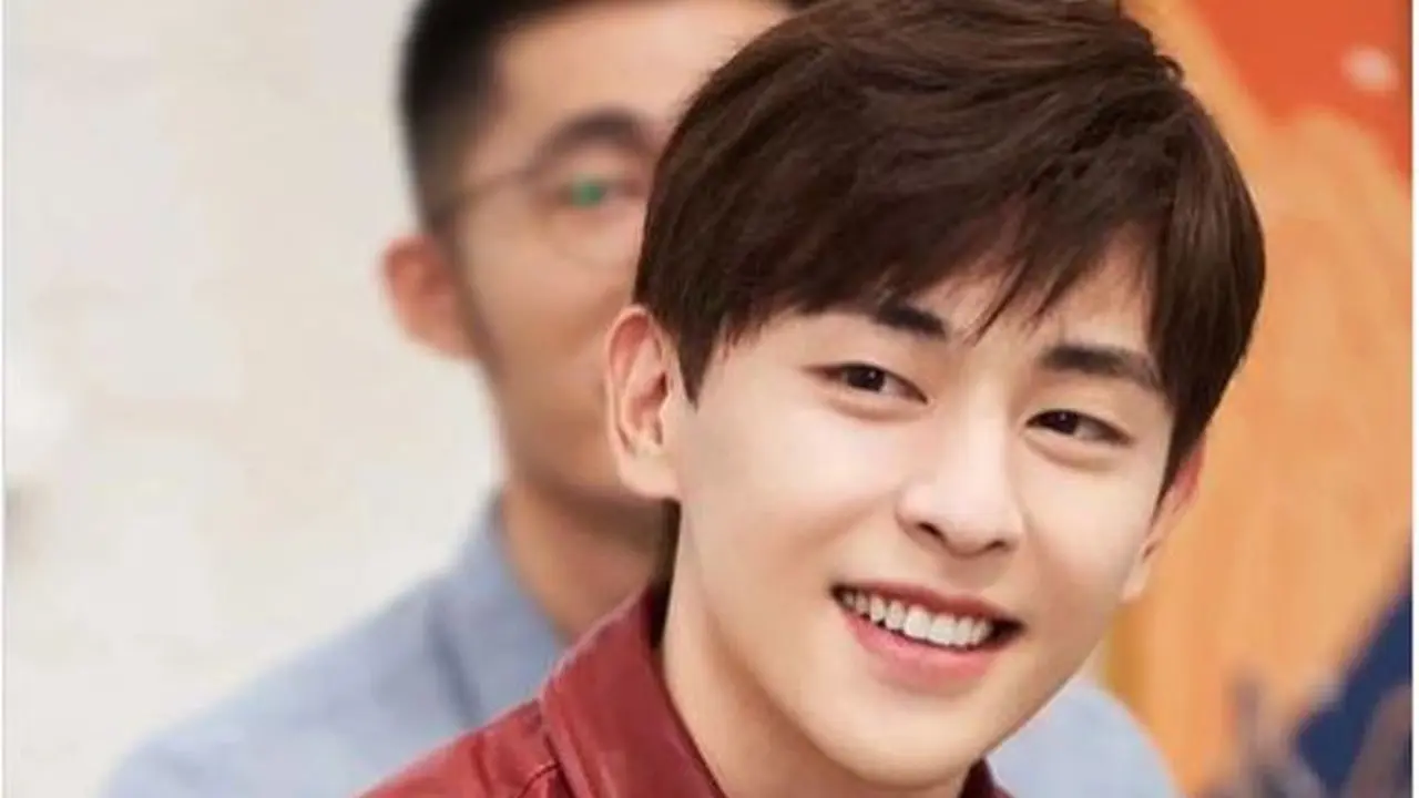Sosok Deng Lun, Aktor Tiongkok yang Kariernya Terancam Karena Kasus Penggalapan Pajak