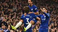 Para pemain Chelsea merayakan gol ketiga mereka ke gawang Crystal Palace. (AFP/Glyn Kirk)