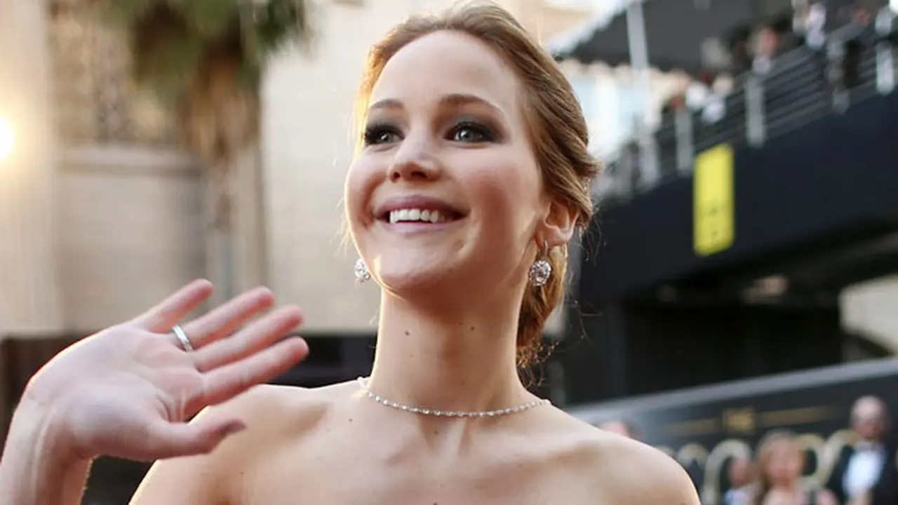 jennifer-lawrence-130919c.jpg