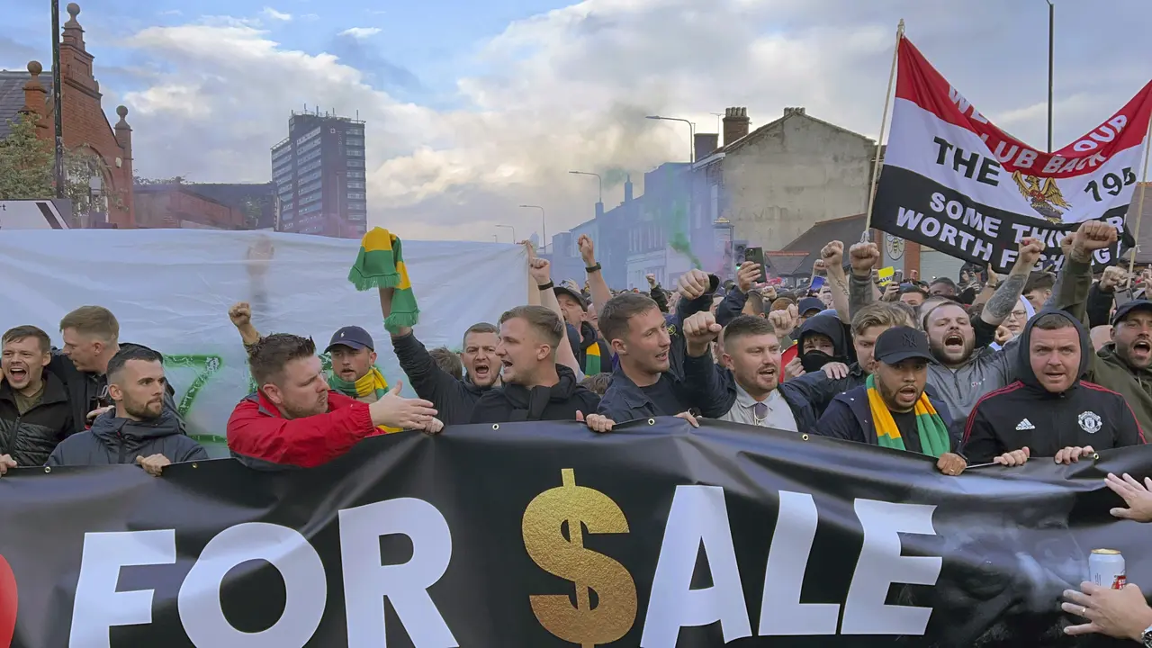 Suporter MU Protes Kepemilikan Klub oleh Keluarga Glazer