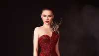 Intip gaya Fabienne Nicole dengan gaun merah meski gagal masuk 20 besar Miss Universe 2023 (@fabienne_fng)