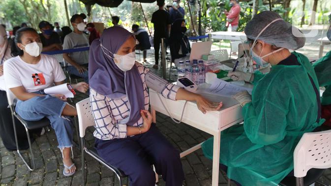 Buruh Kecam Komersialisasi Vaksin Lewat Vaksinasi Berbayar - Vimarsana News