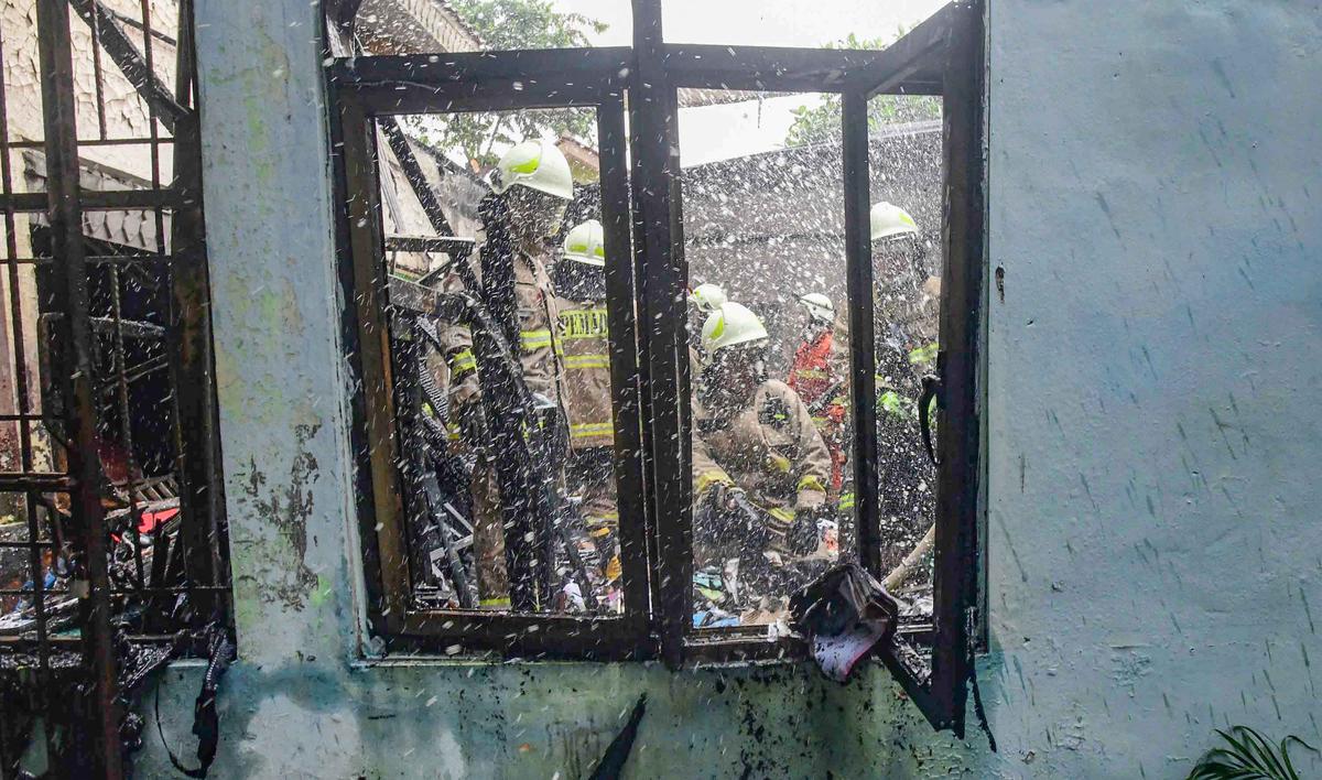 Kebakaran Gudang SDN Srengseng Sawah 04 Saat Jam Pelajaran