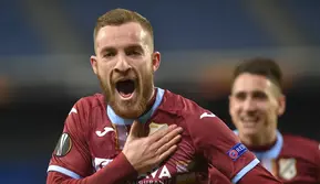 Persija Amankan Stjepan Loncar, Gelandang Bosnia Berpengalaman Eropa