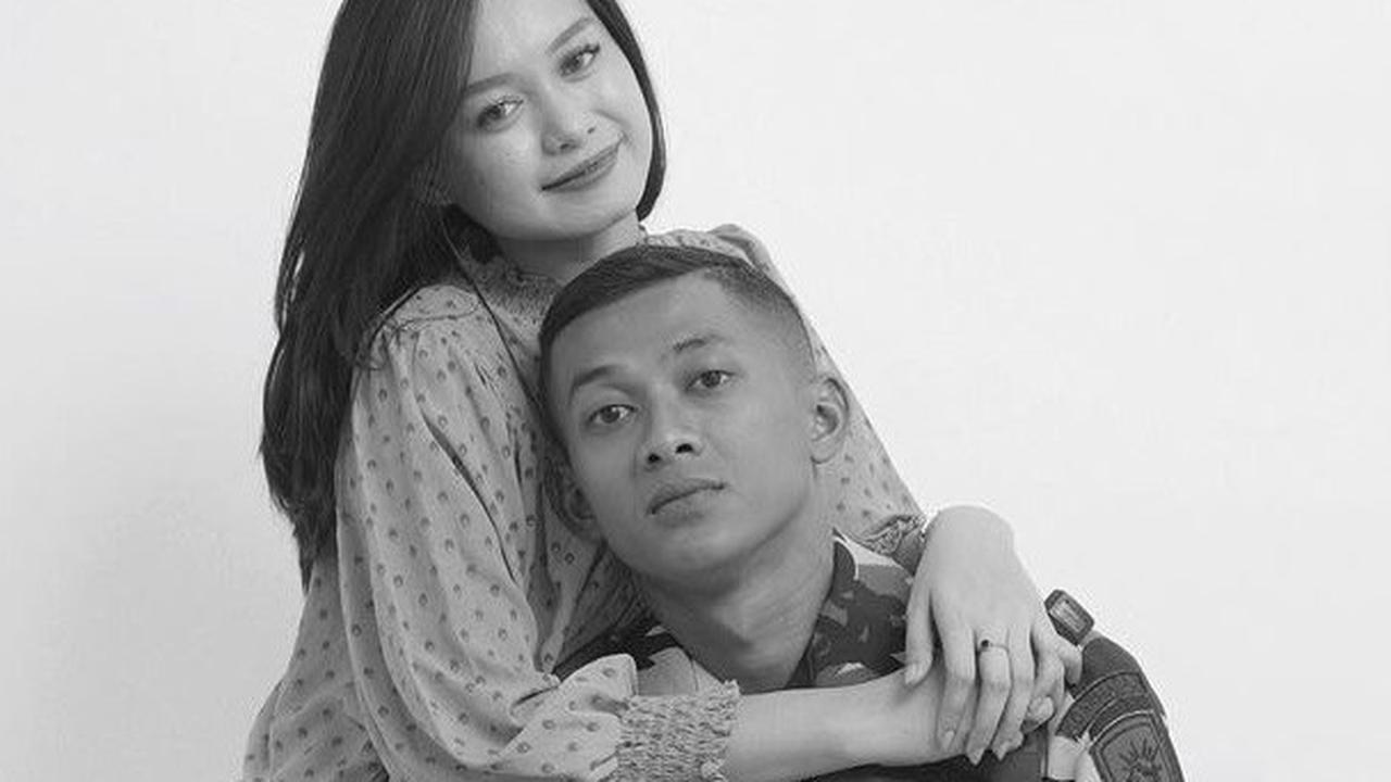 Ini potret Ulfi dengan sang kekasih yang berprofesi sebagai TNI. Diketahui sang kekasih bernama Ridho.