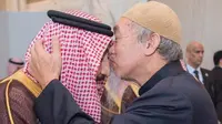 Pria Mencium Raja Salman adalah Warga Malaysia Keturunan China (Al Arabiya)