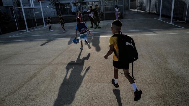 Lebih dari 500 Sekolah di Prancis Diawasi Terkait Larangan Abaya