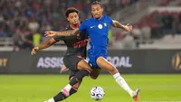 Balada Striker Nomor 9 Milik Chelsea: Bomber Belanda Terbaik