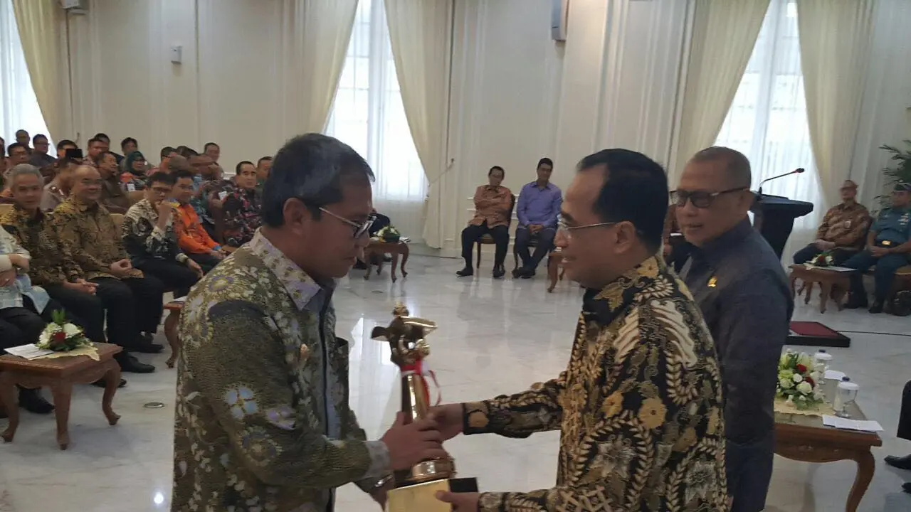 Benahi Lalu Lintas dan Angkutan, Makassar Dapat Penghargaan